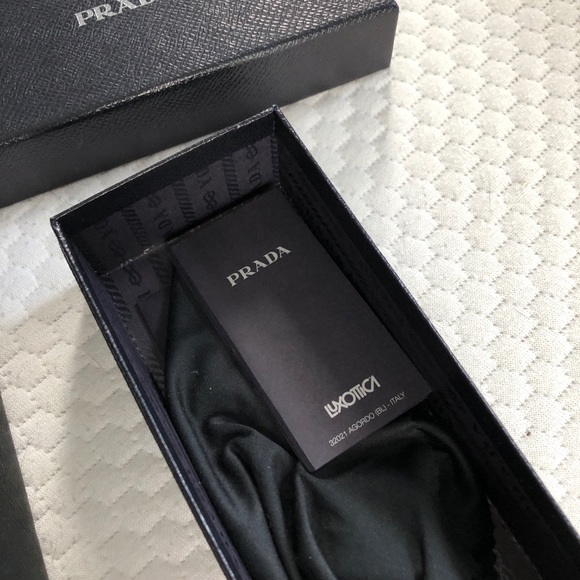 Prada sunglasses - Picture 3 of 4